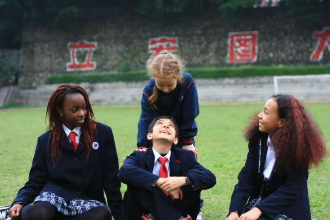 跨越山海的家：华美国际班（外籍留学生班），来自全球的青春记忆