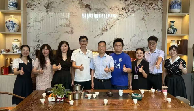 校长“串门” | 共话教育传承！鲍校长走访2004届校友陈创武企业